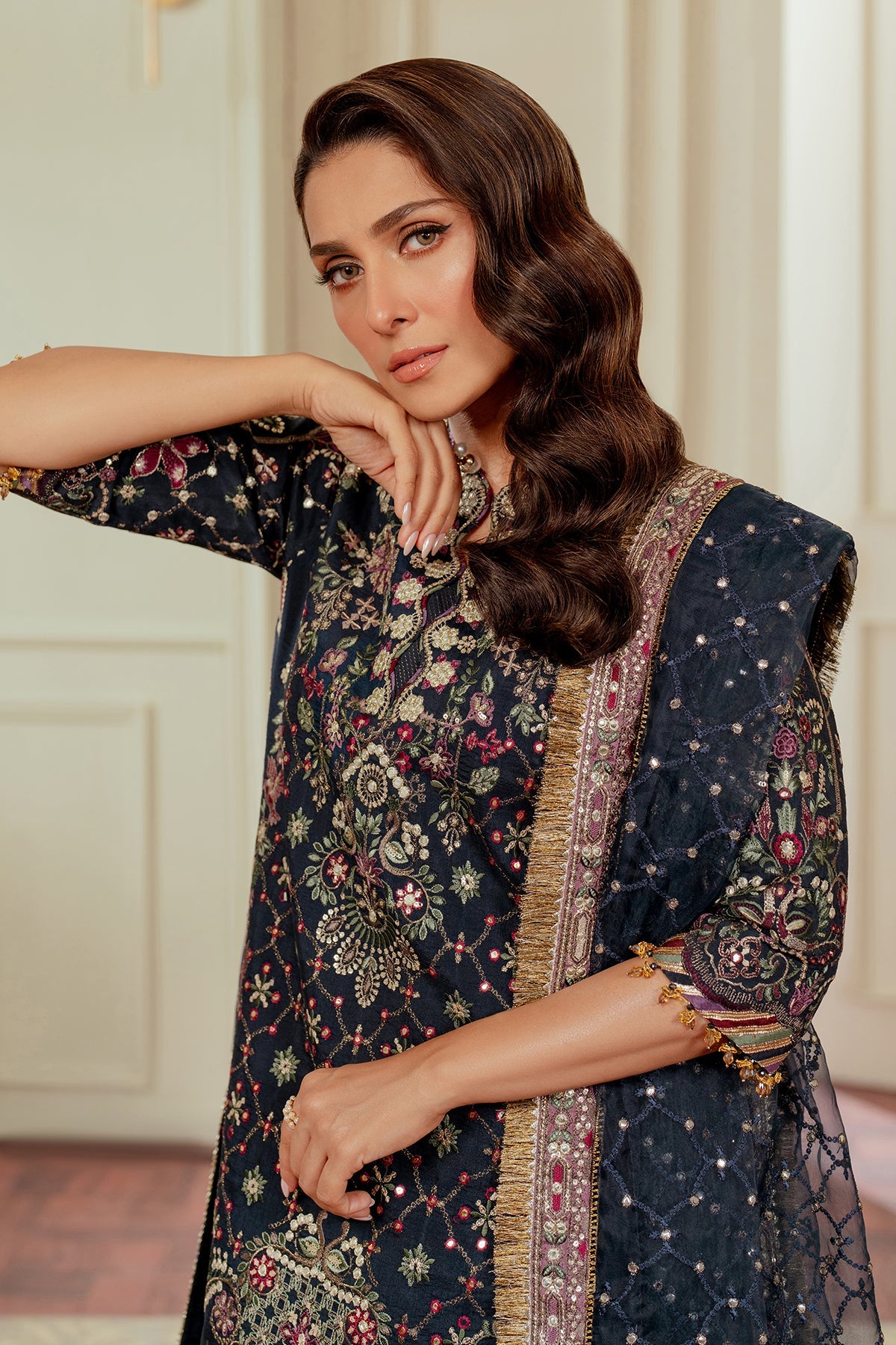 EMBROIDERED SILK CH13-07 STITCHED