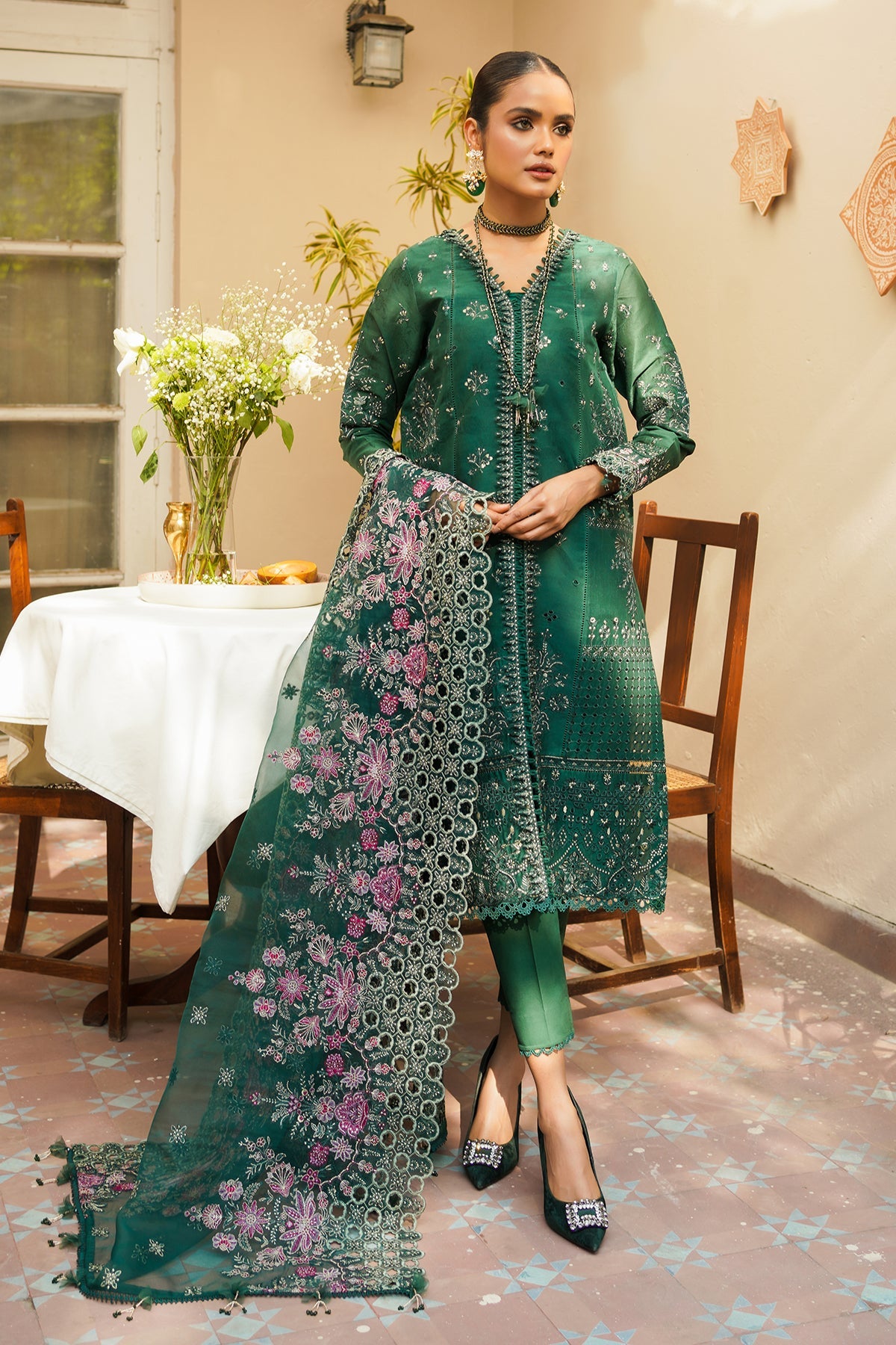 EMBROIDERED JACQUARD LAWN  SL10-D02