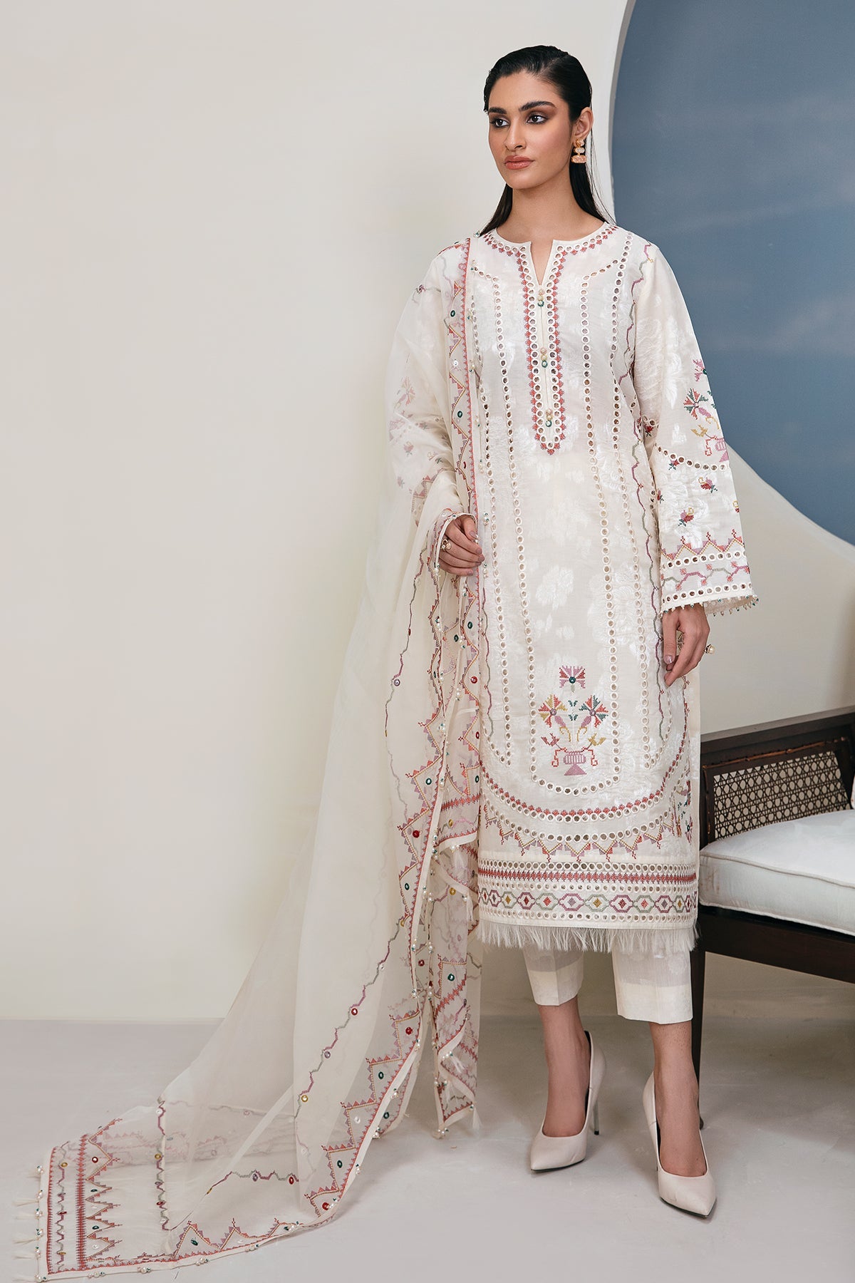 EMBROIDERED JACQUARD LAWN UF-362