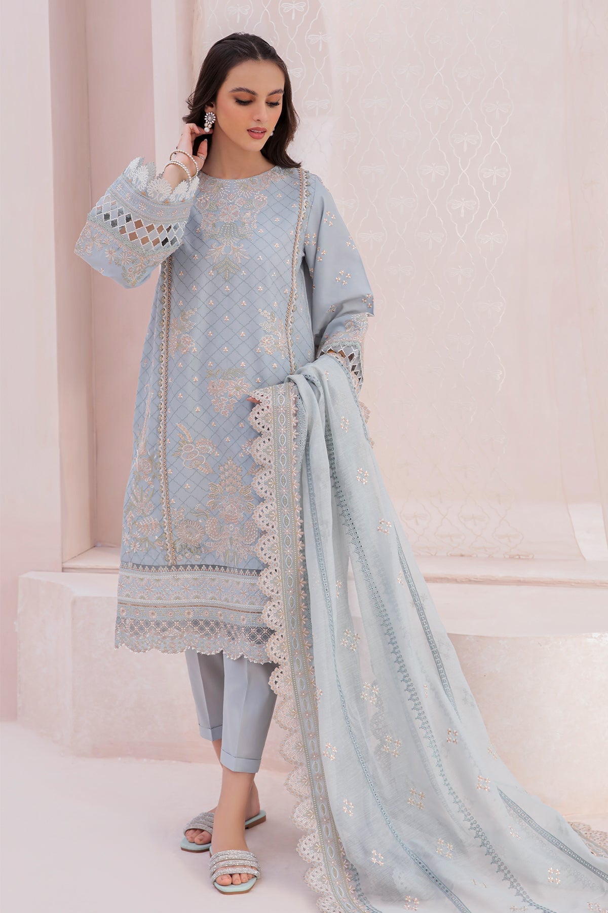 EMBROIDERED LAWN UF-336