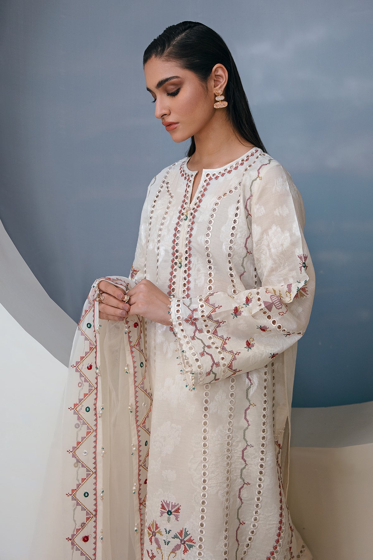 EMBROIDERED JACQUARD LAWN UF-362