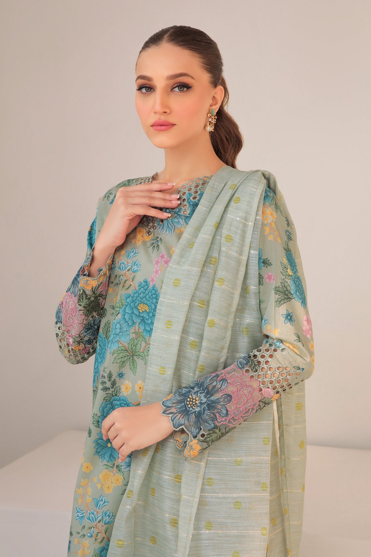 EMBROIDERED LAWN UF-310