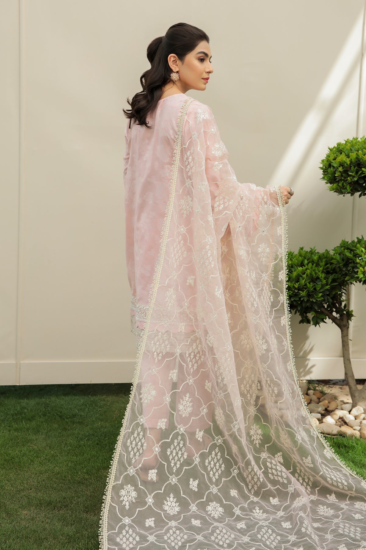 EMBROIDERED JACQUARD LAWN UF-214