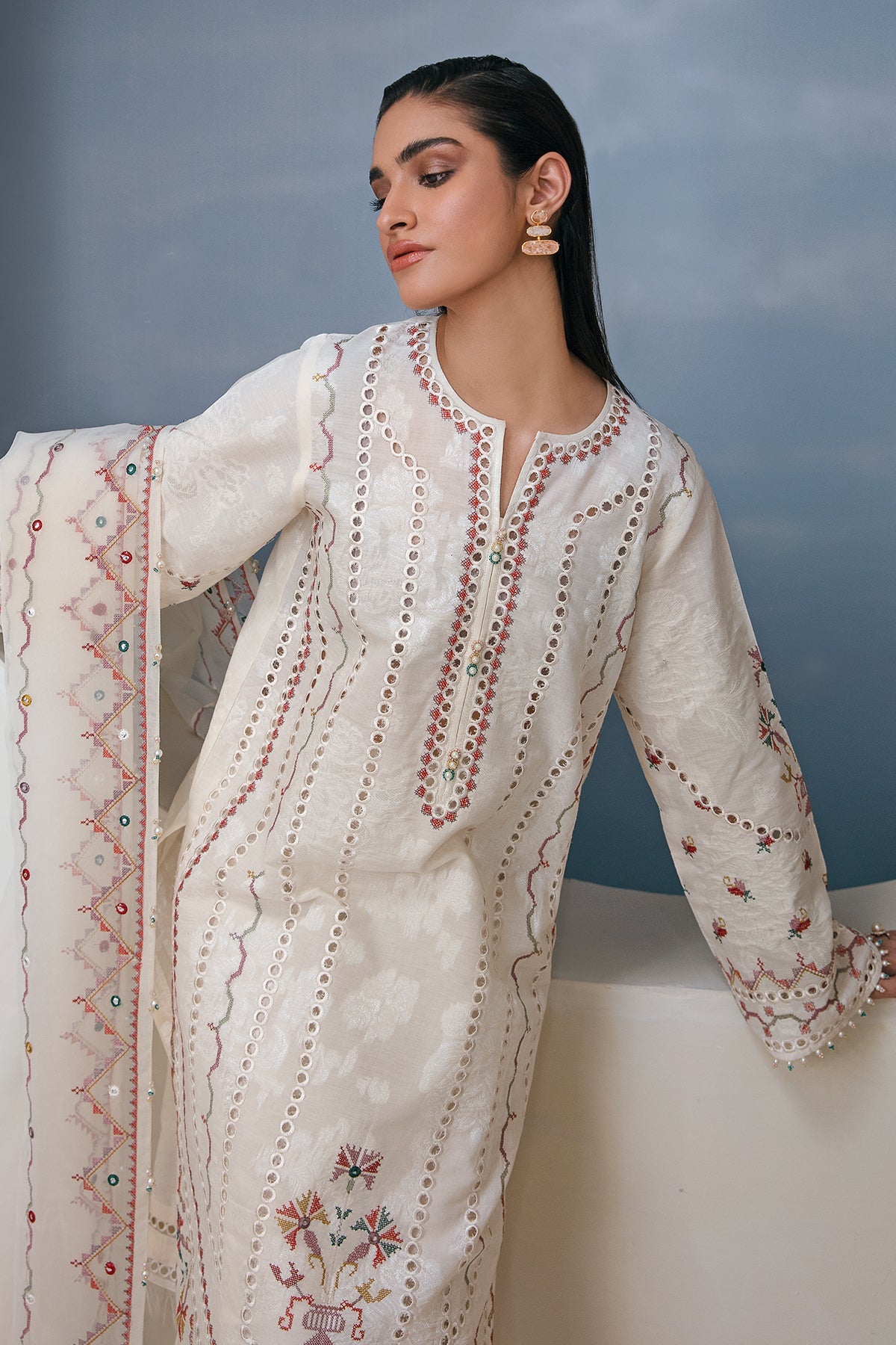 EMBROIDERED JACQUARD LAWN UF-362