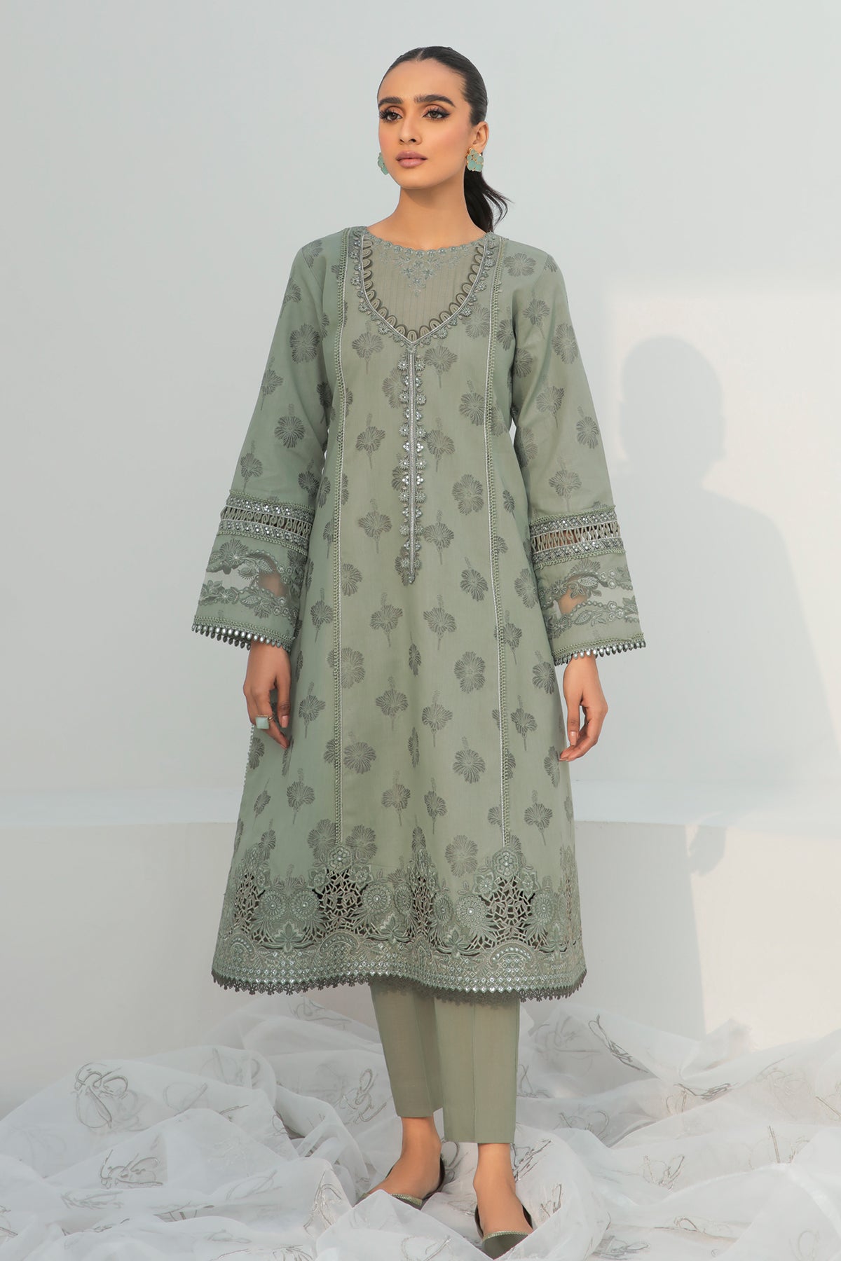 EMBROIDERED JACQUARD LAWN UF-311