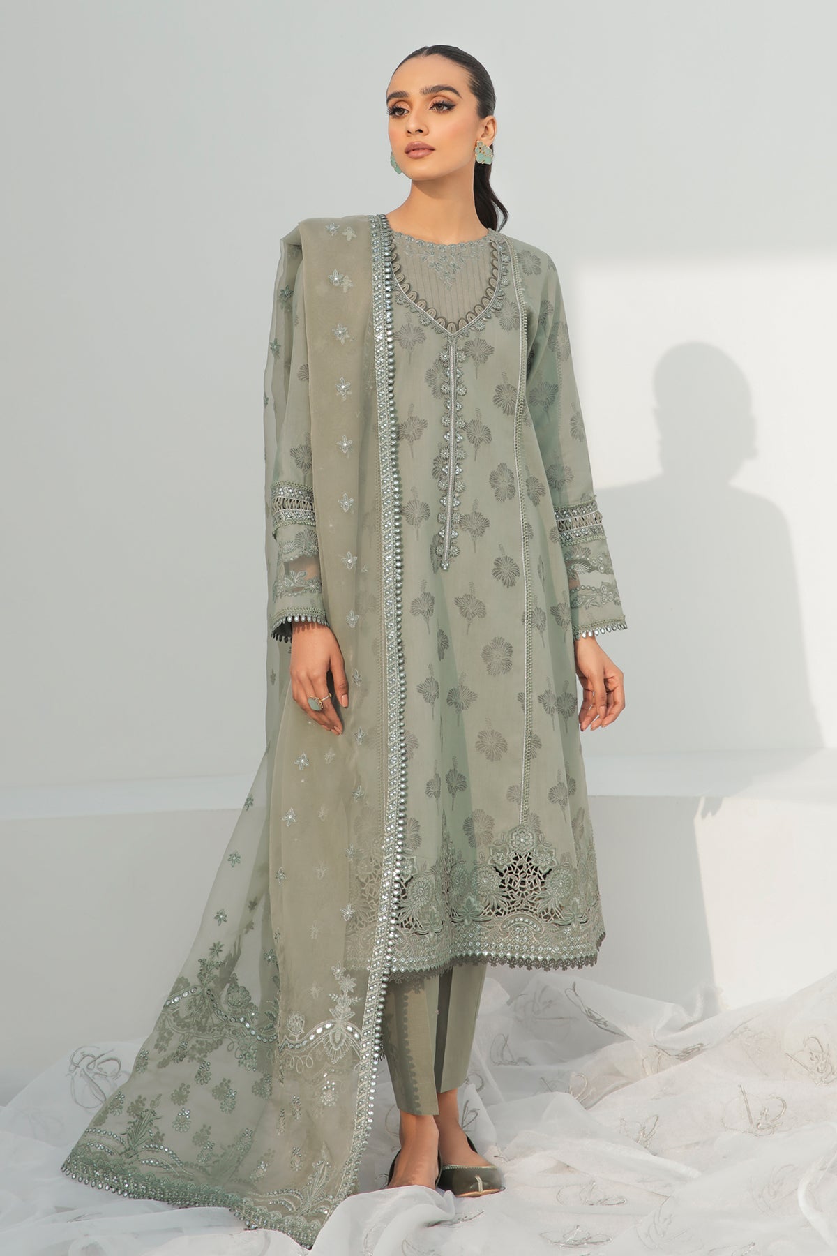 EMBROIDERED JACQUARD LAWN UF-311