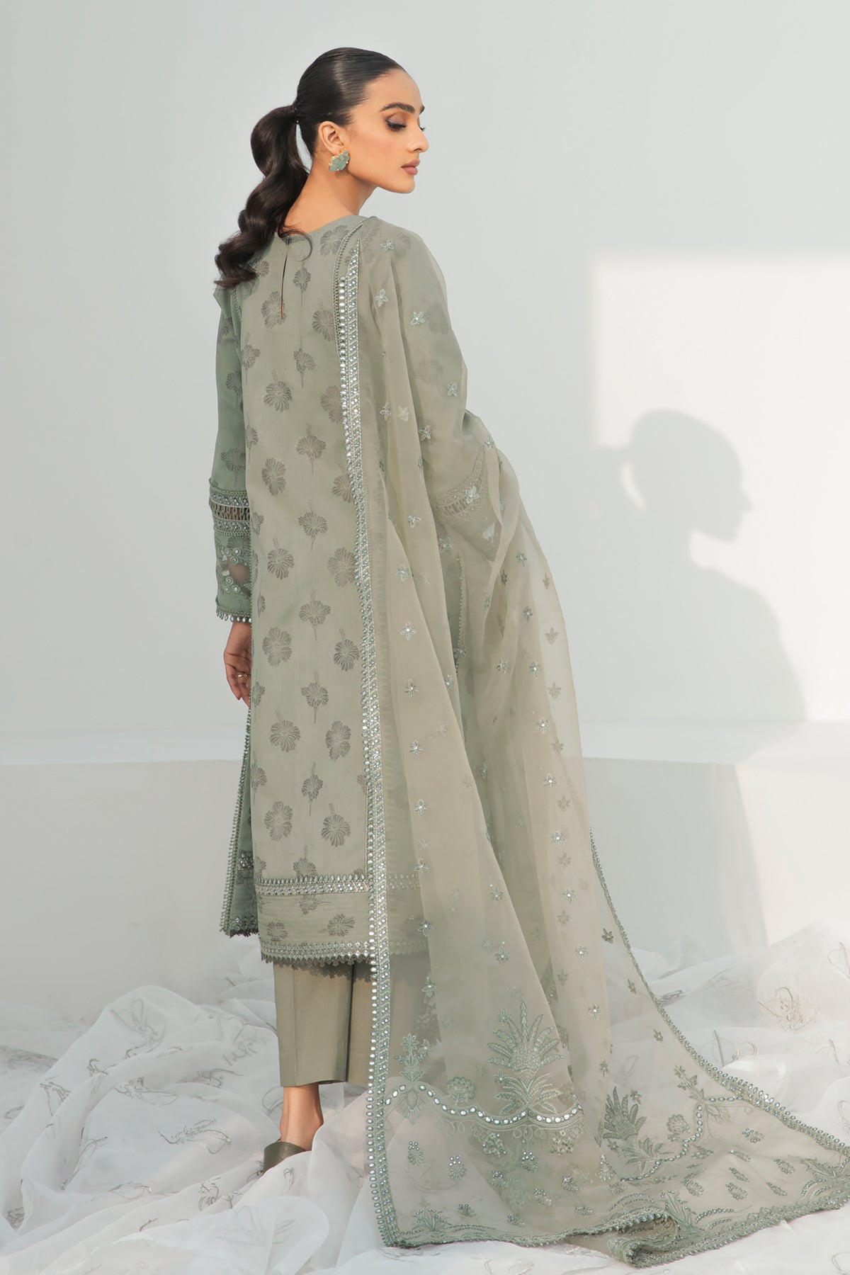 EMBROIDERED JACQUARD LAWN UF-311