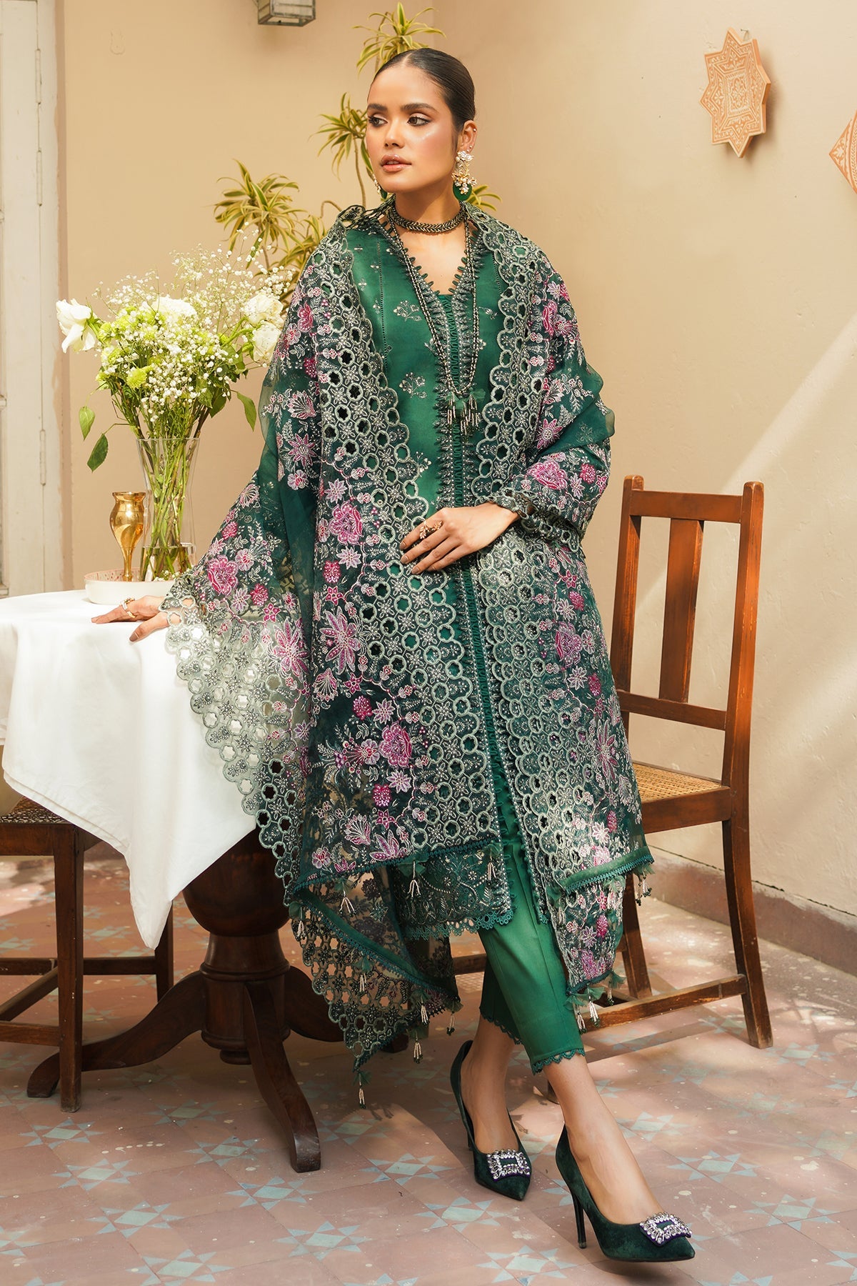 EMBROIDERED JACQUARD LAWN  SL10-D02