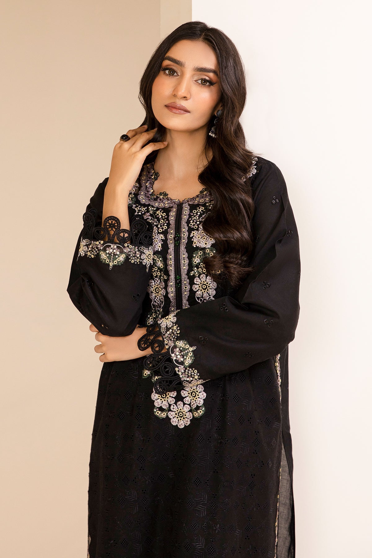 EMBROIDERED SCHIFFLI LAWN PR-806