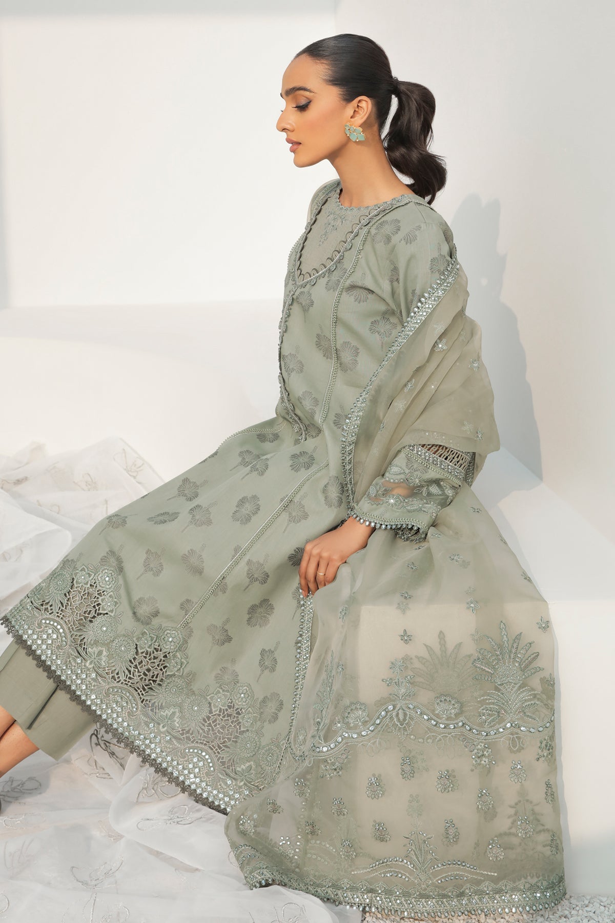 EMBROIDERED JACQUARD LAWN UF-311