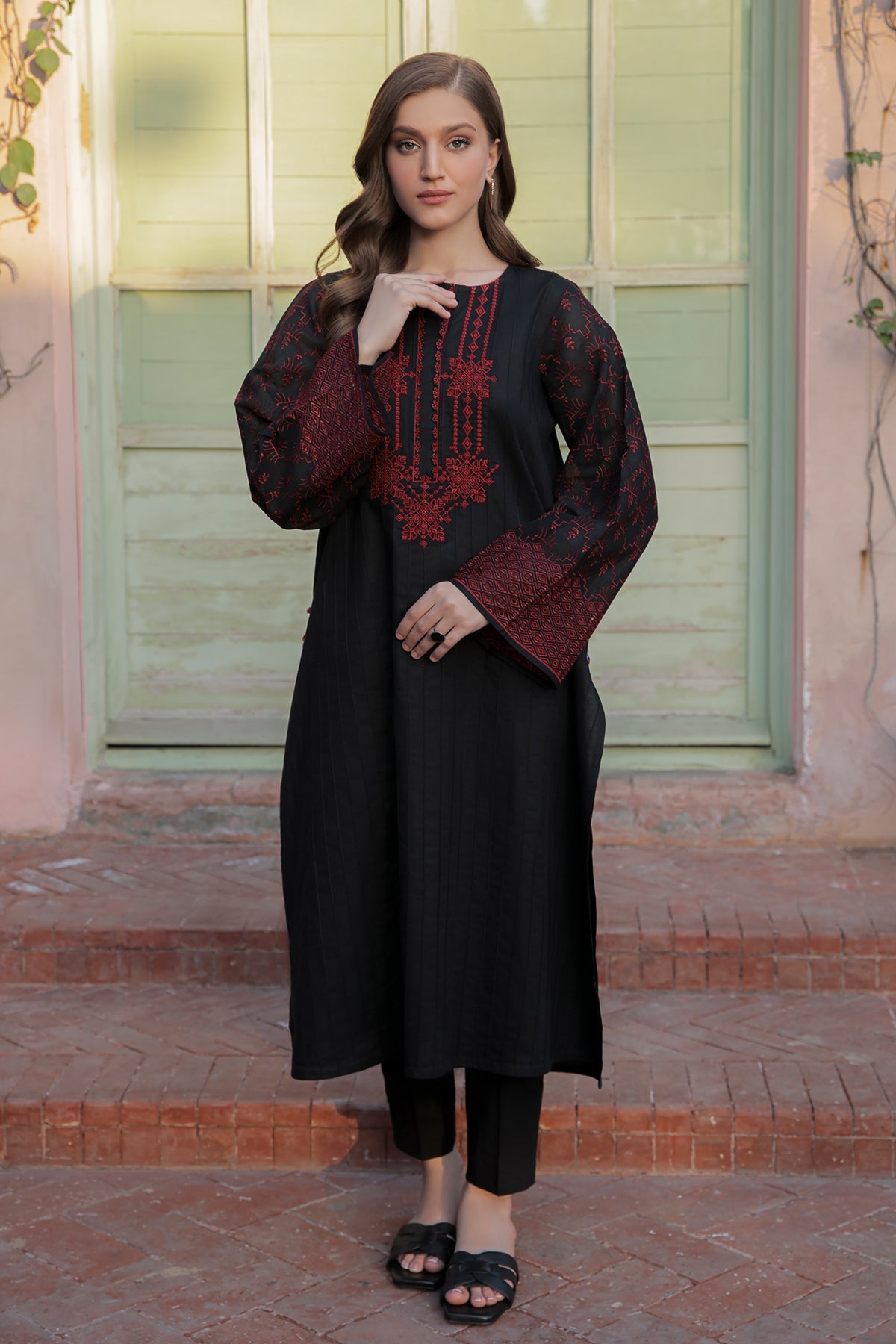 EMBROIDERED  LAWN PR-778