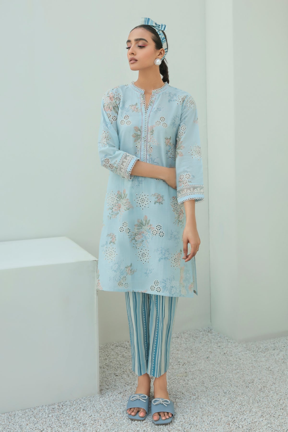 EMBROIDERED LAWN PR-622