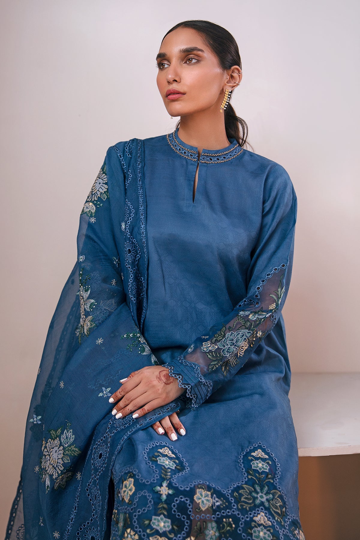 EMBROIDERED JACQUARD LAWN UF-364