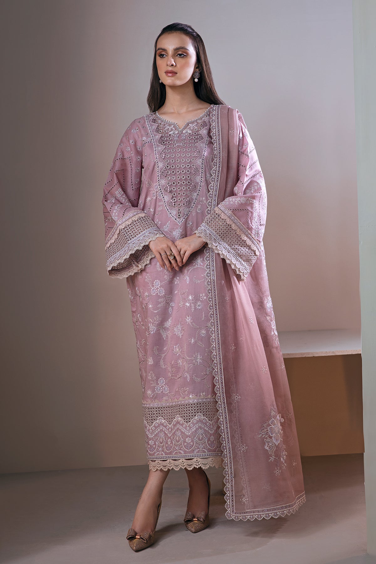 EMBROIDERED LAWN UF-365