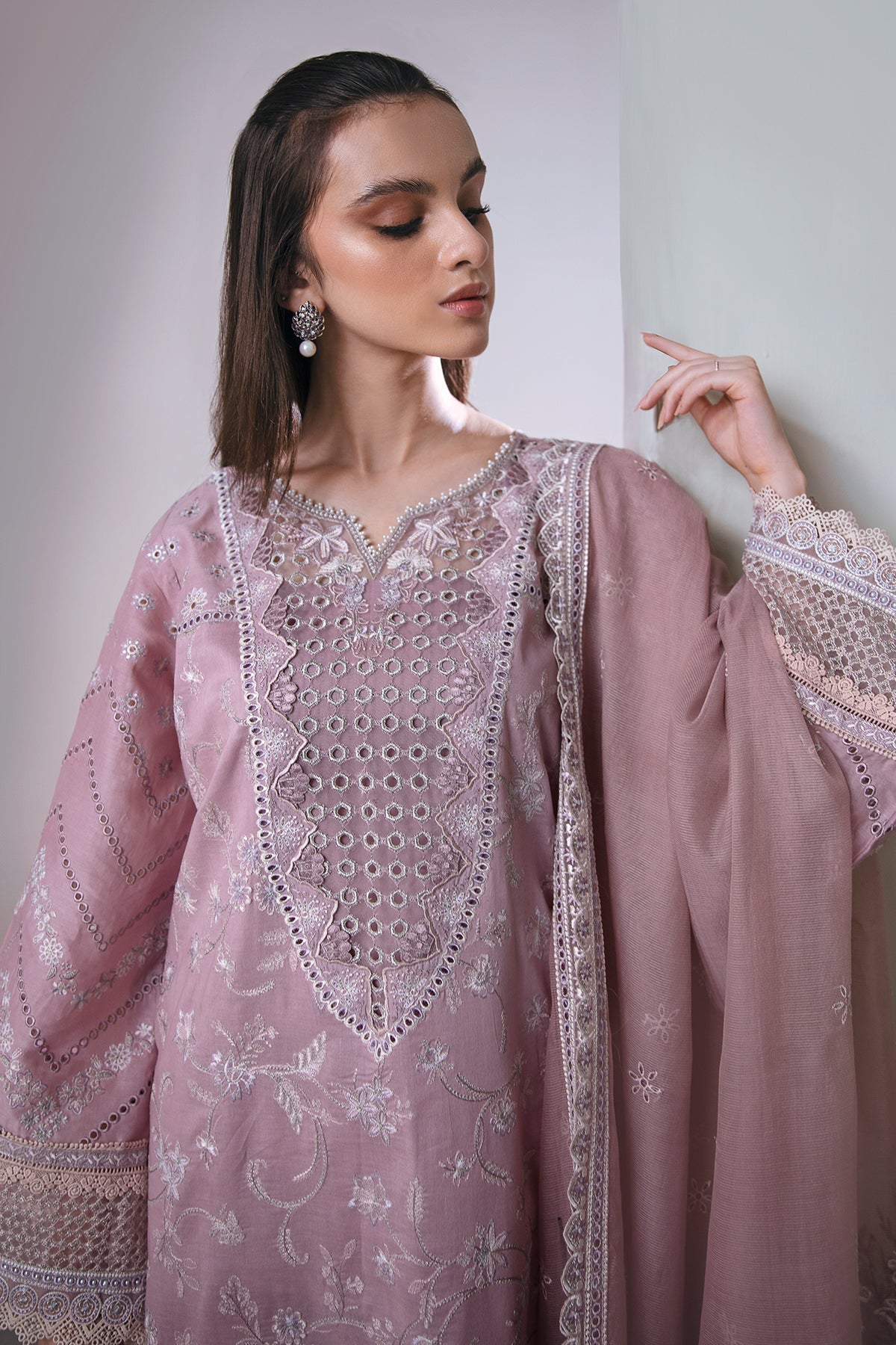 EMBROIDERED LAWN UF-365