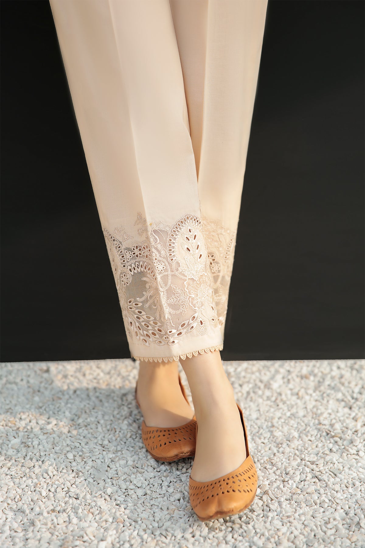 EMBROIDERED COTTON TROUSER 230