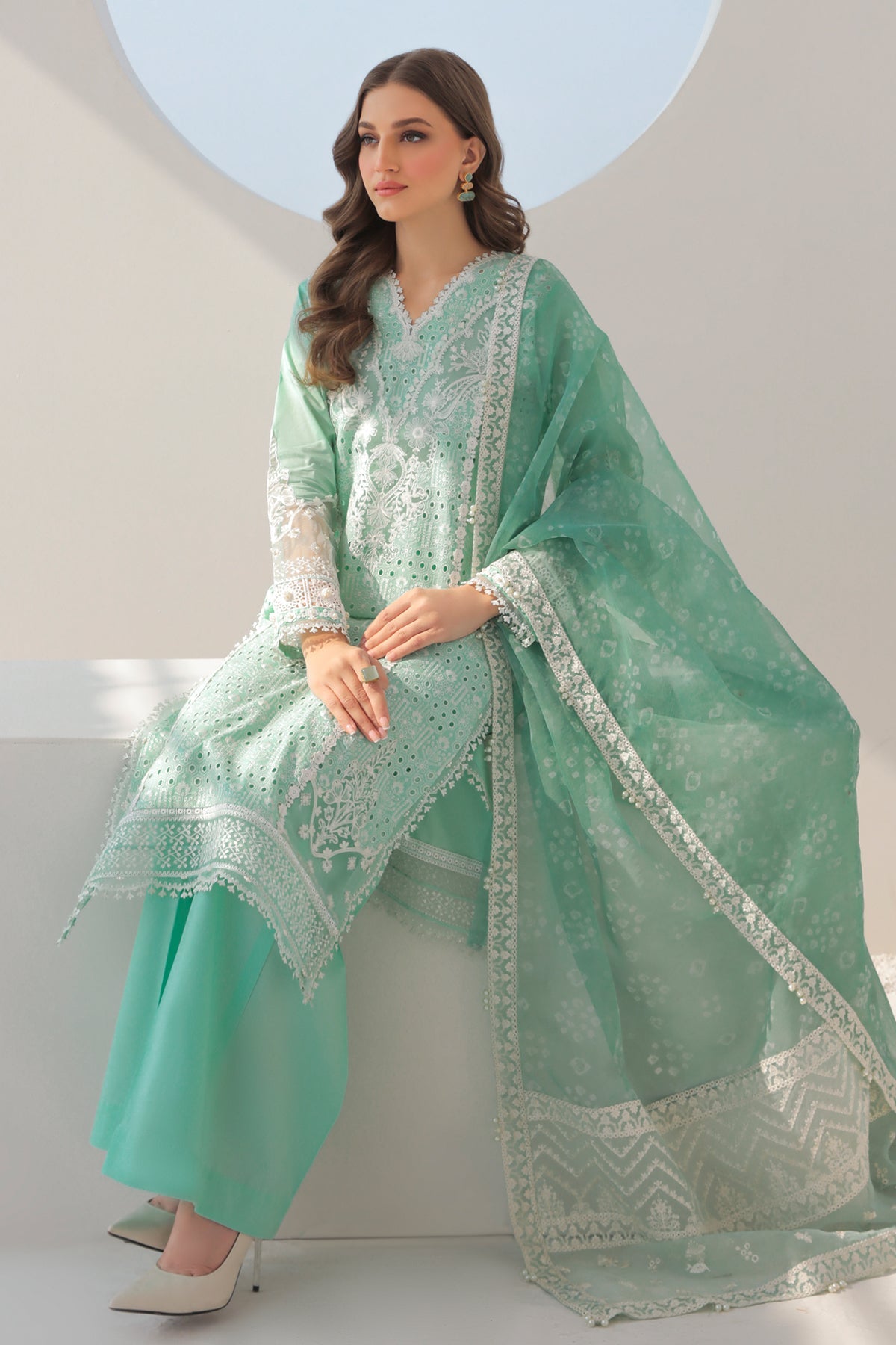 EMBROIDERED SCHIFFLI LAWN UF-302