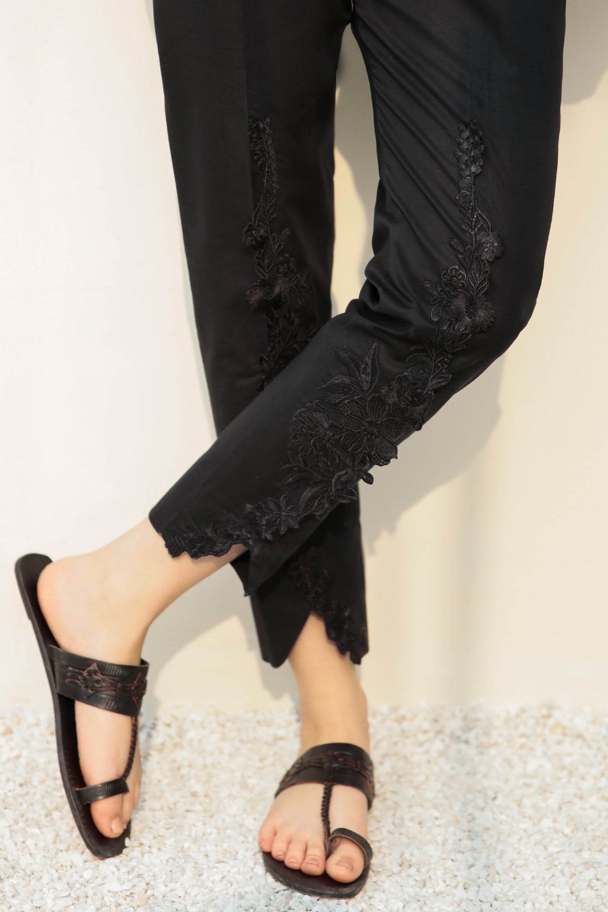 EMBROIDERED COTTON TROUSER 224