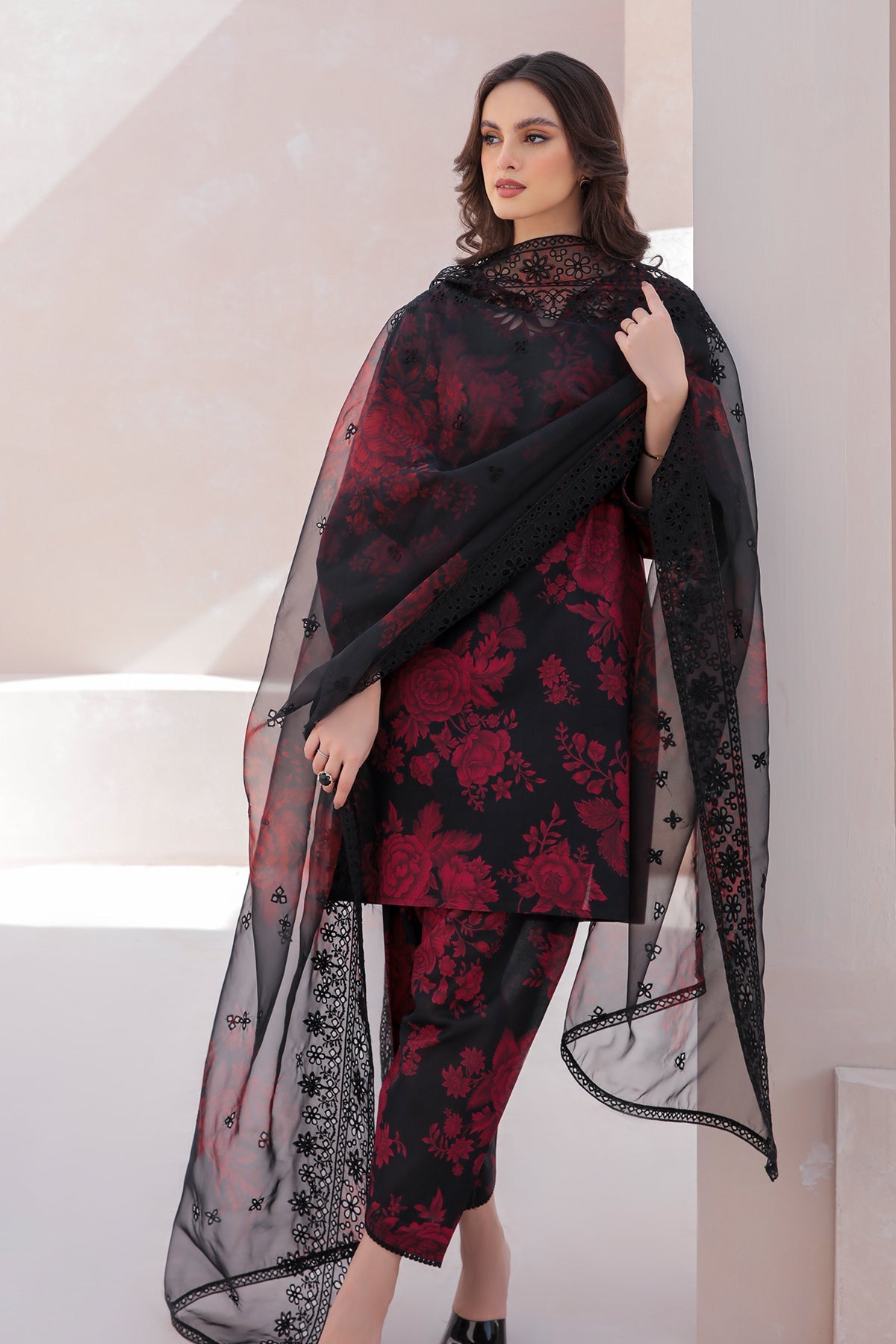 EMBROIDERED LAWN UF-327