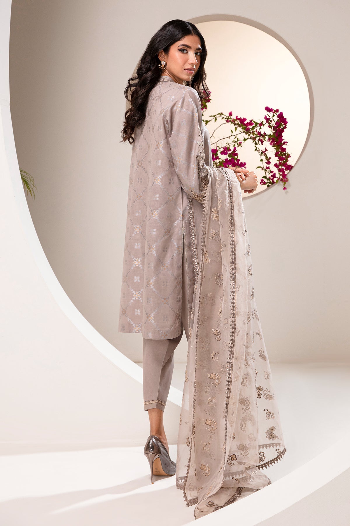 EMBROIDERED JACQUARD LAWN UF-345