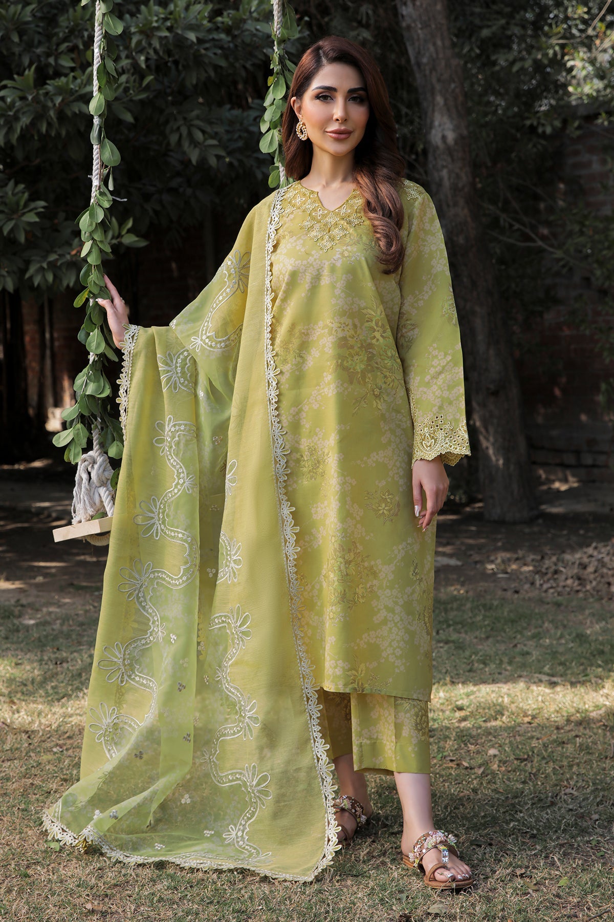 EMBROIDERED LAWN UF-322