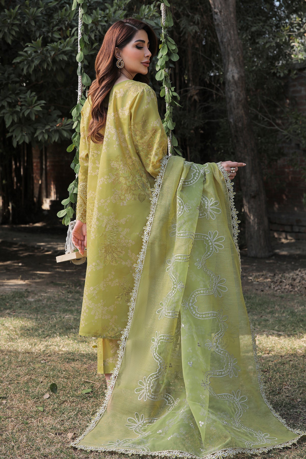 EMBROIDERED LAWN UF-322