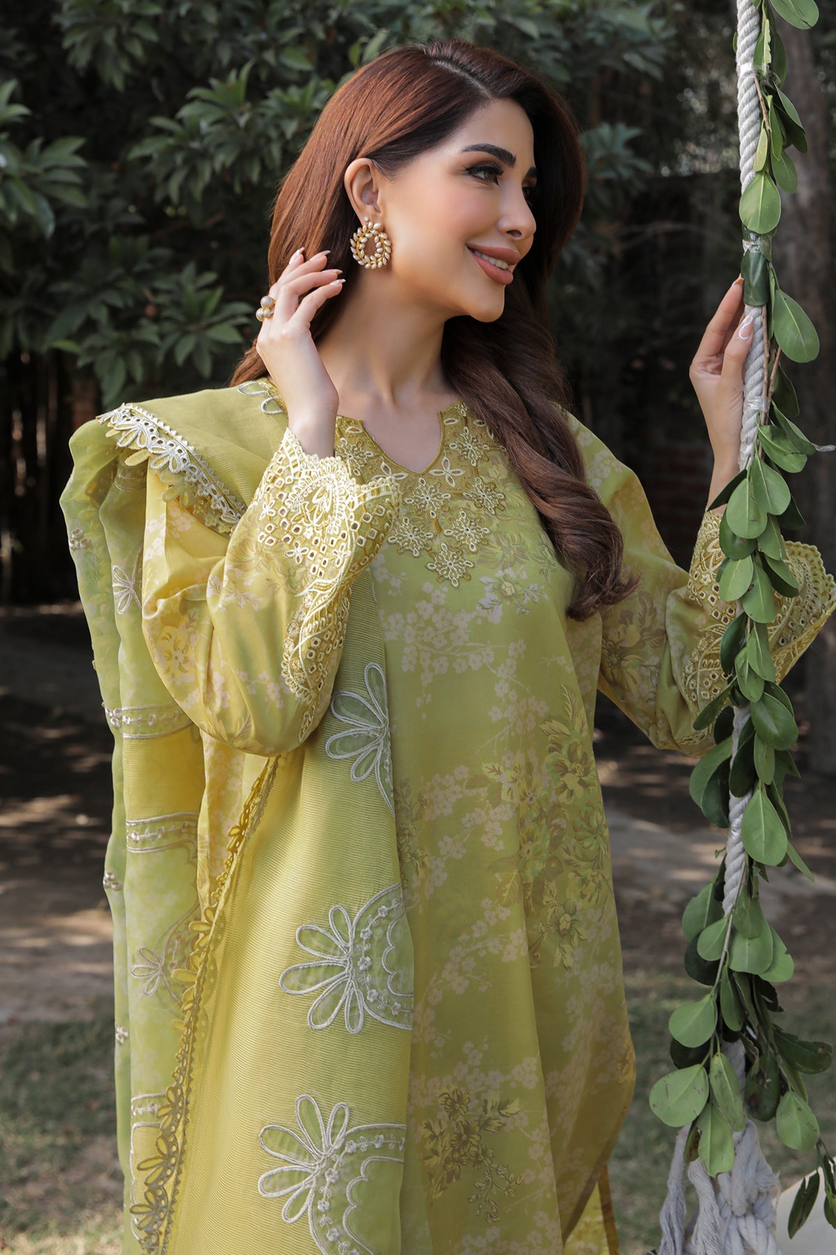 EMBROIDERED LAWN UF-322