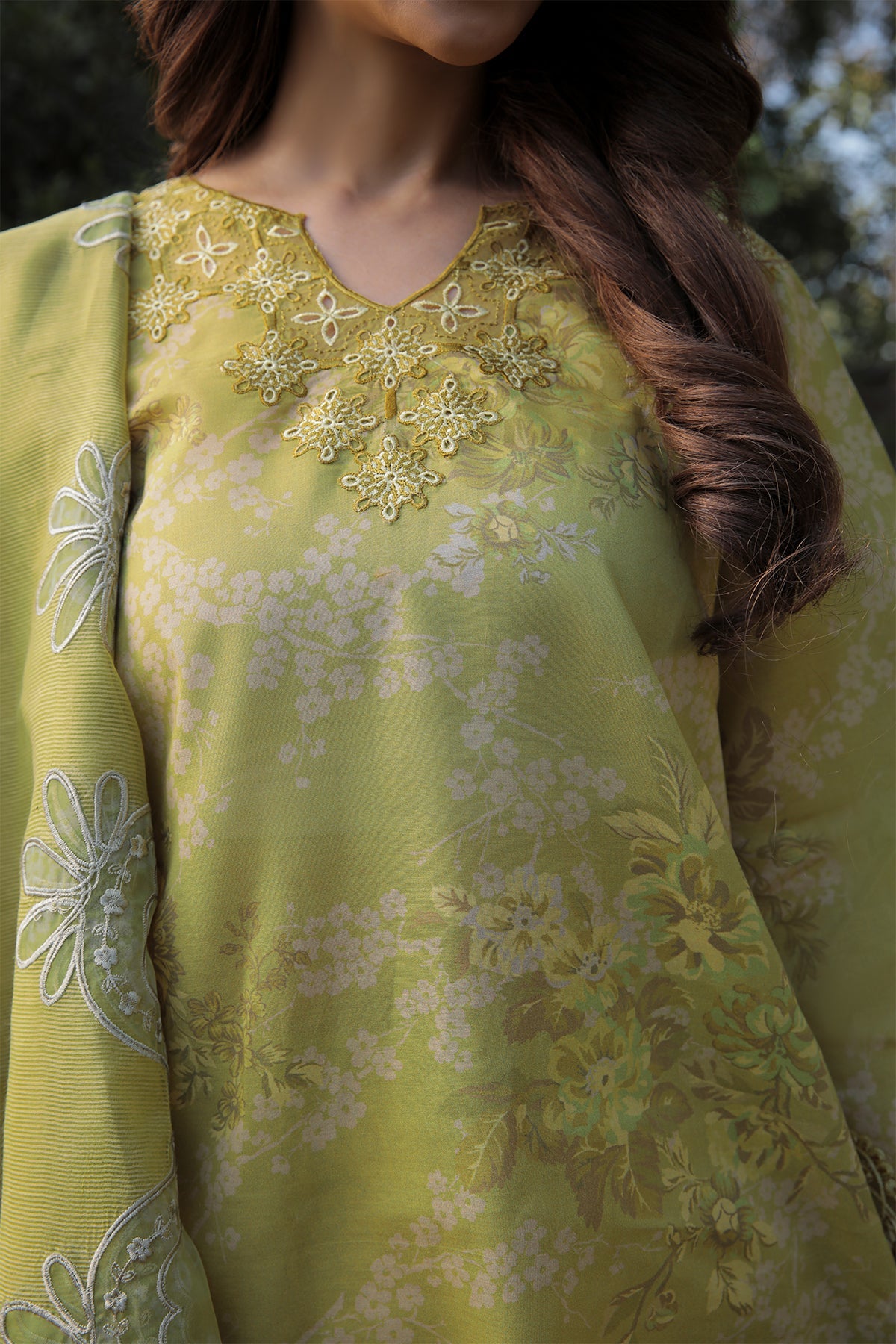 EMBROIDERED LAWN UF-322