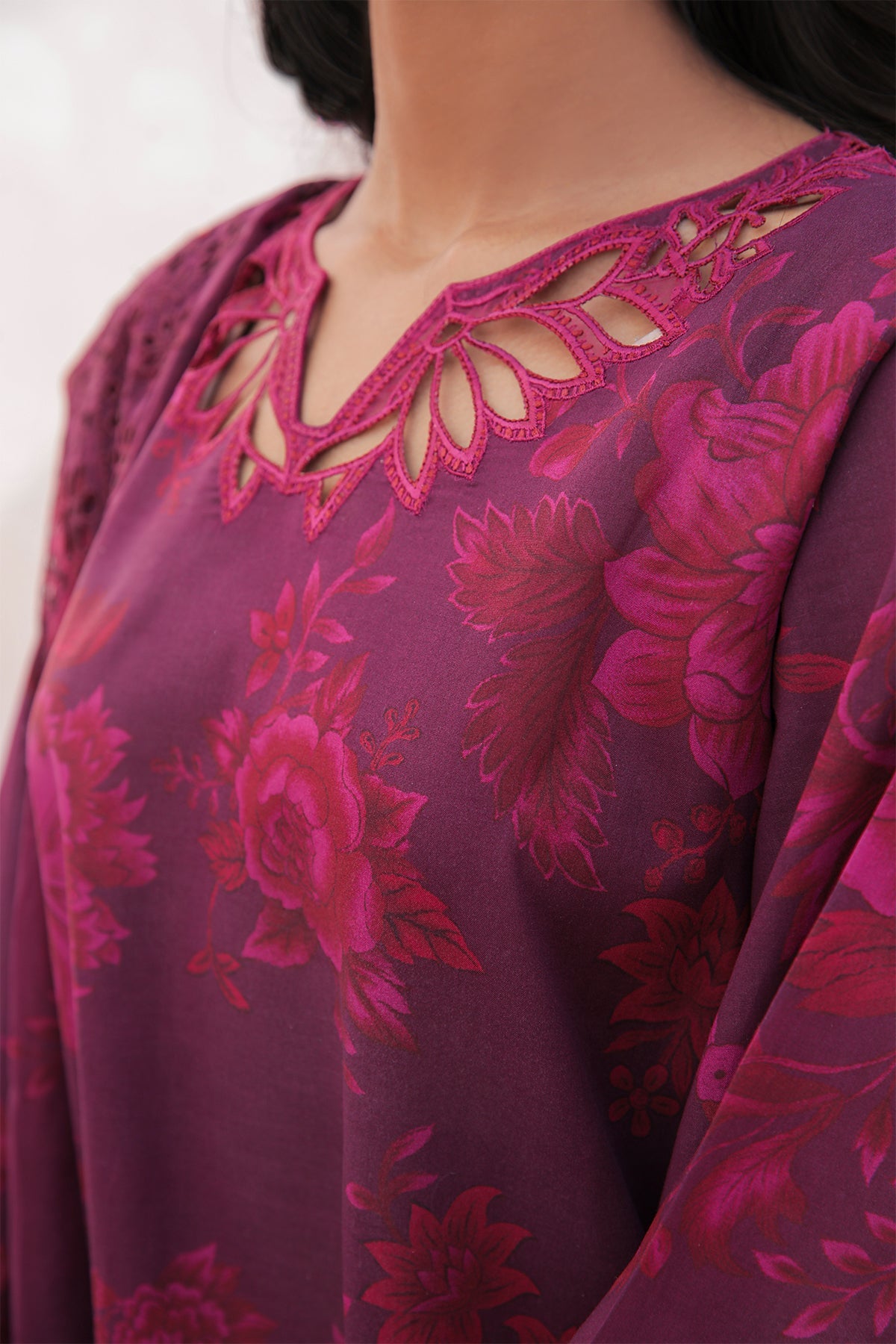 EMBROIDERED LAWN UF-328