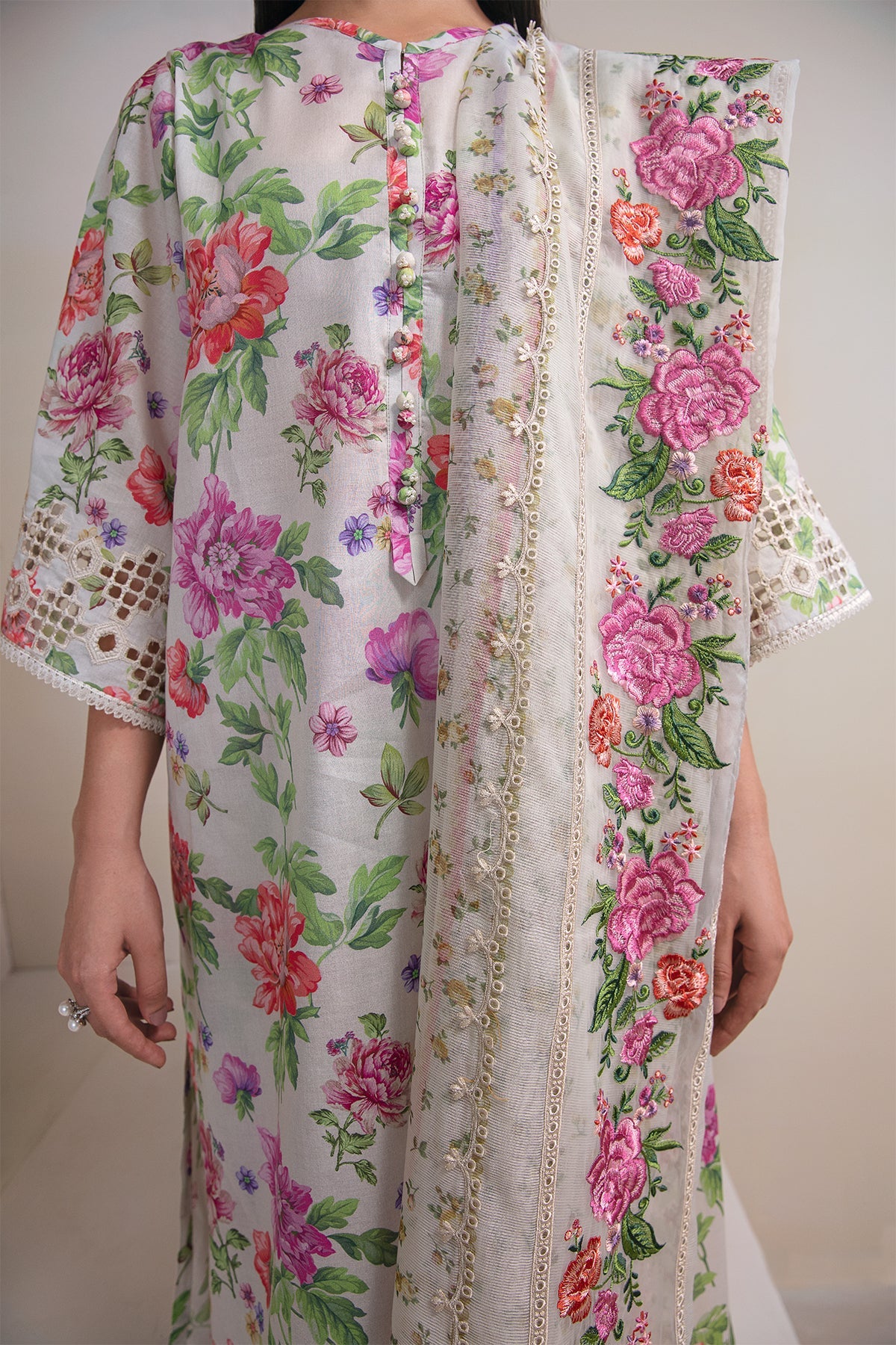 EMBROIDERED LAWN UF-356