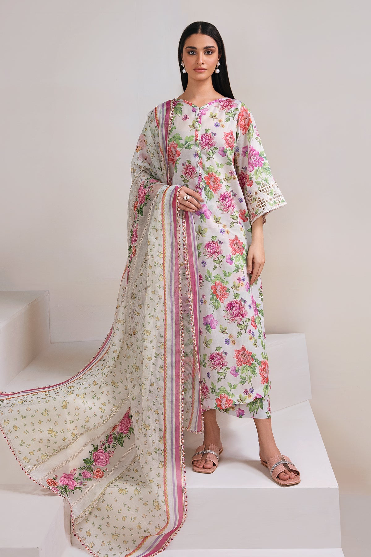 EMBROIDERED LAWN UF-356