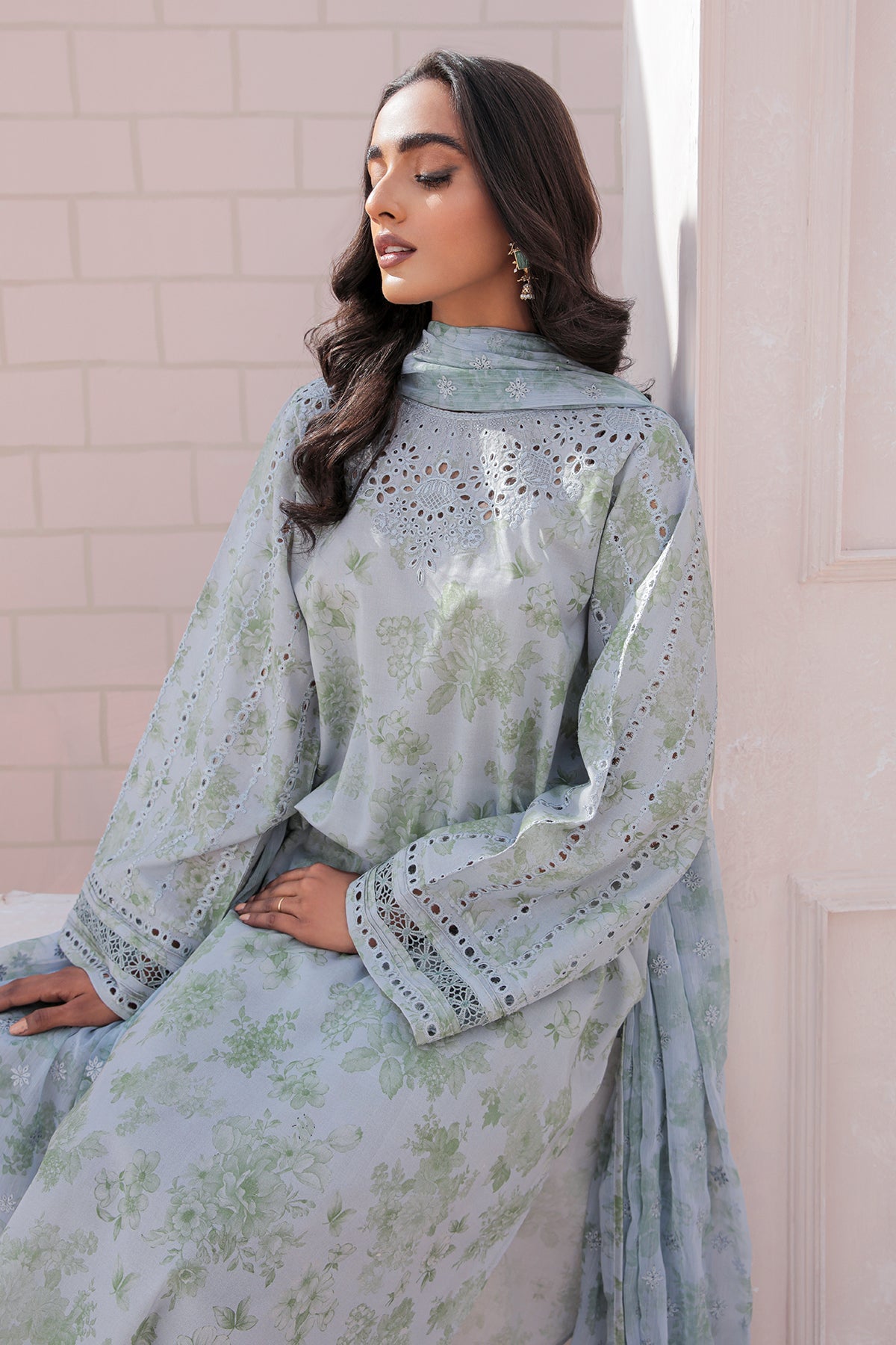 EMBROIDERED LAWN UF-330