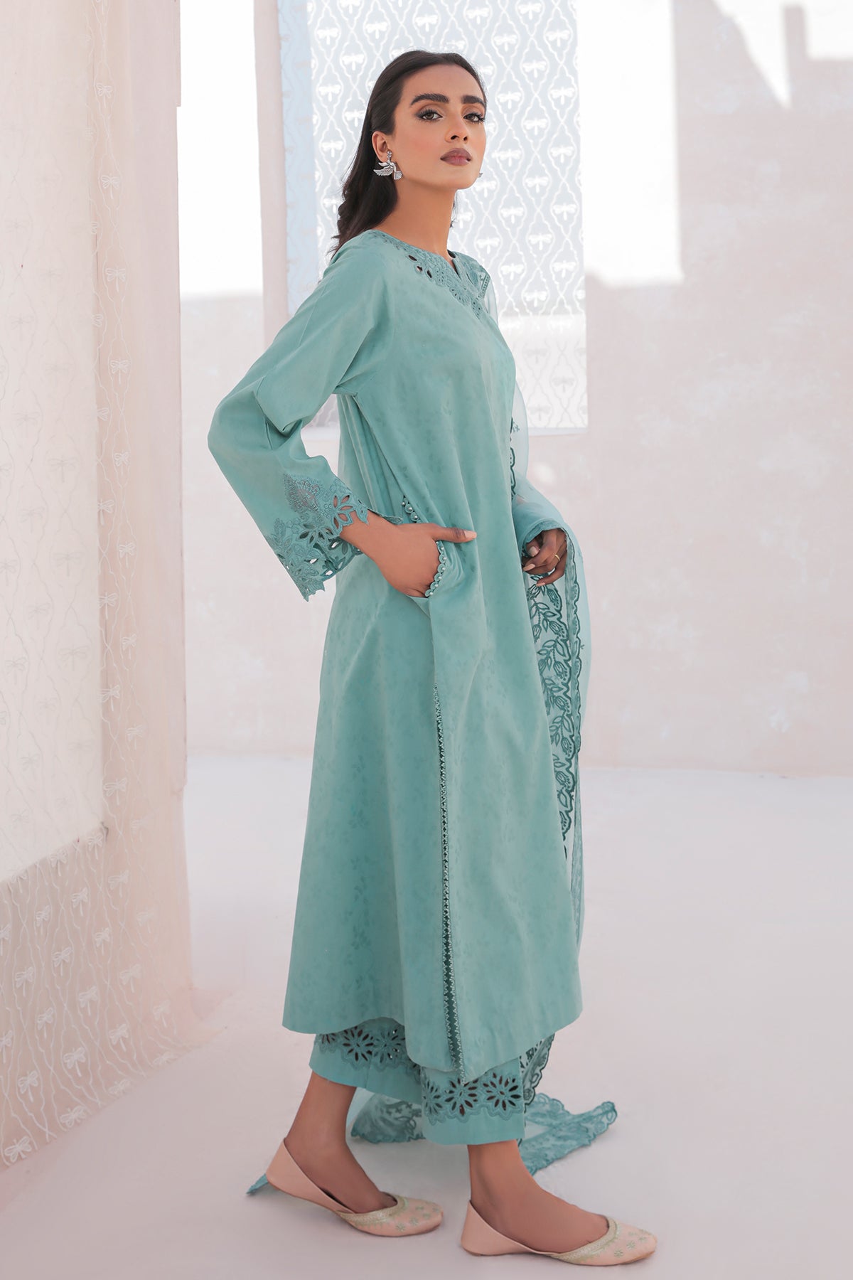 EMBROIDERED JACQUARD LAWN PR-786