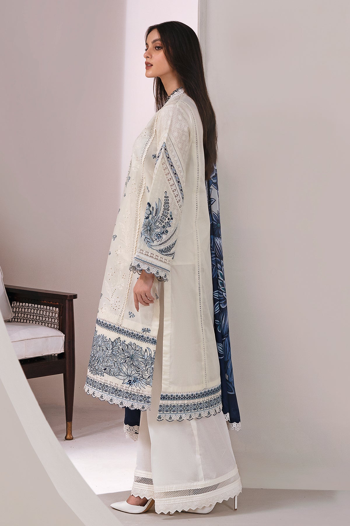 EMBROIDERED LAWN UF-359