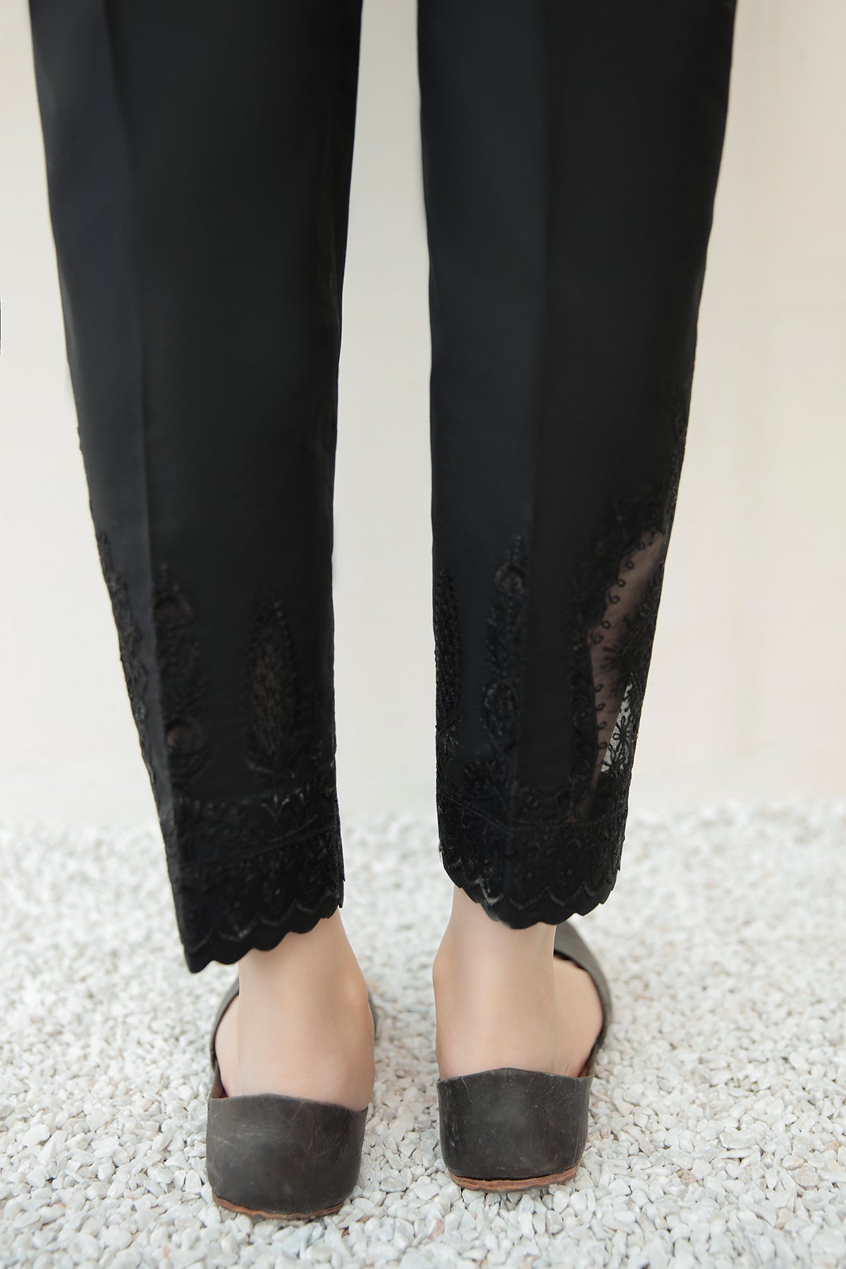 EMBROIDERED COTTON TROUSER 205