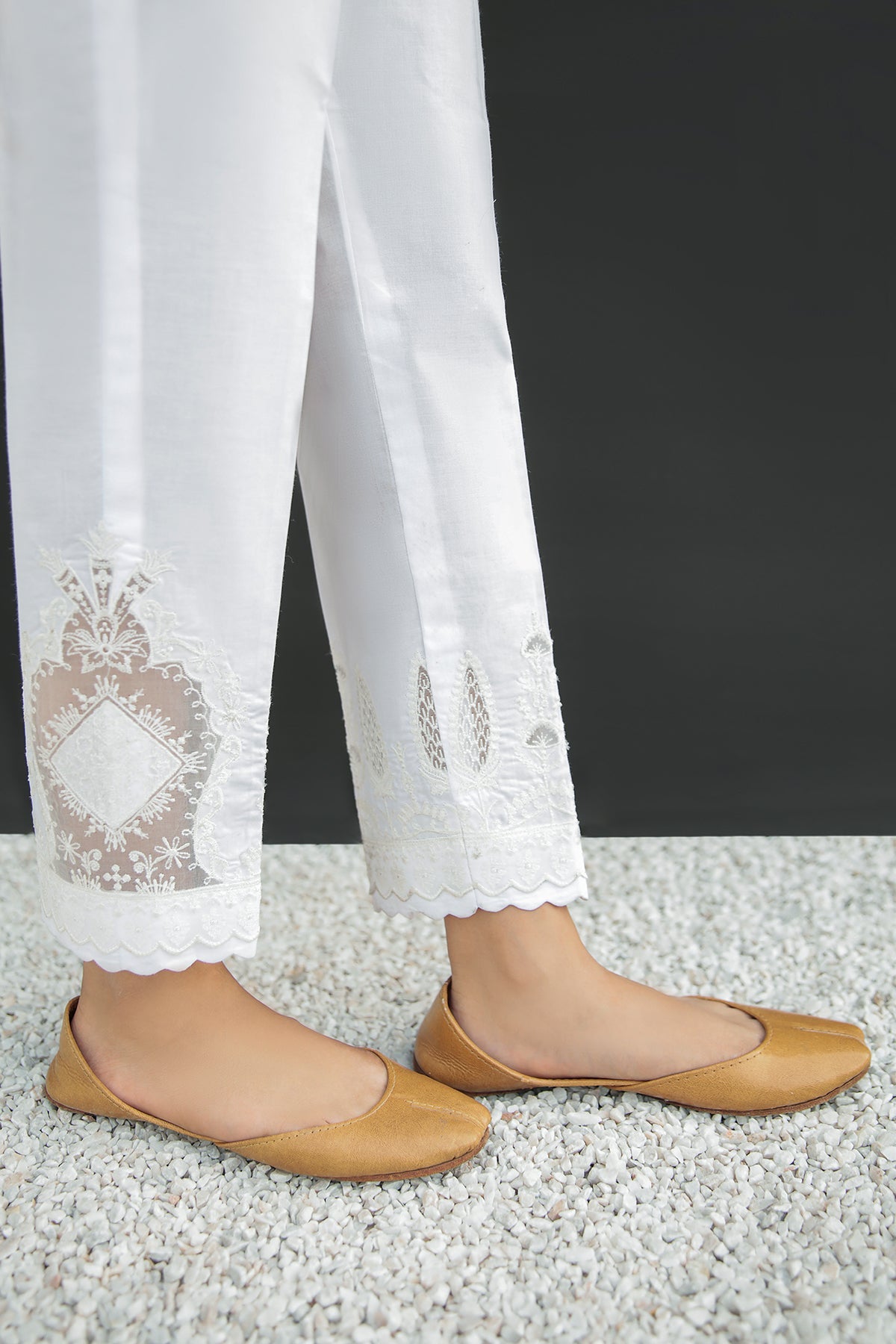 EMBROIDERED COTTON TROUSER 206