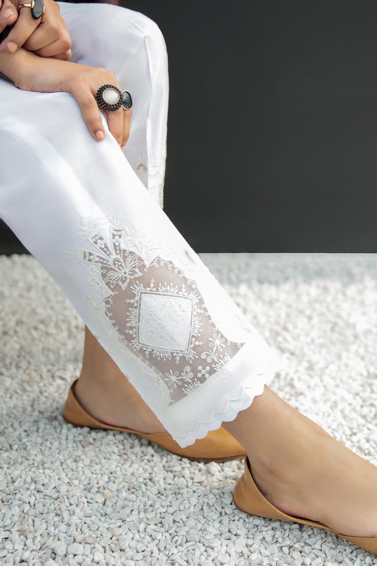 EMBROIDERED COTTON TROUSER 206